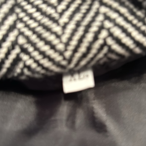 Boutique Only Vest - Picture 5 of 7